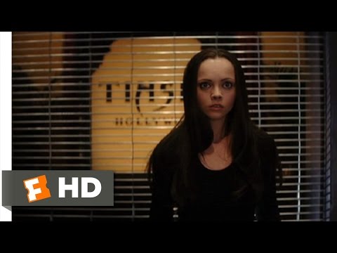 Cursed (5/9) Movie CLIP - Trapped in the Club (2005) HD