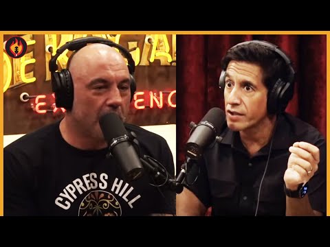 Joe Rogan GRILLS CNN&#039;s Sanjay Gupta On Horse Dewormer Lies | Breaking Points with Krystal and Saagar