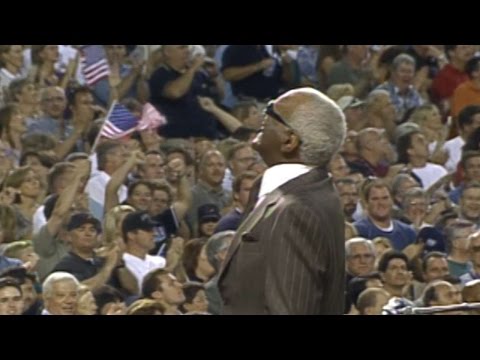 Ray Charles performs &quot;America the Beautiful&quot;