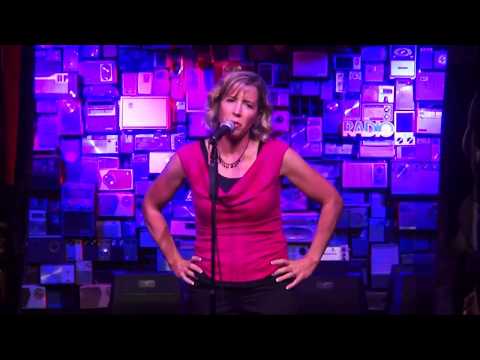 Andrea Vahl | Standup Comedy | Facebook