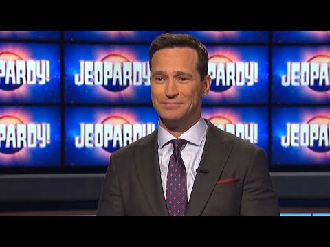 Jeopardy Host Mike Richards STEPS DOWN Following Backlash