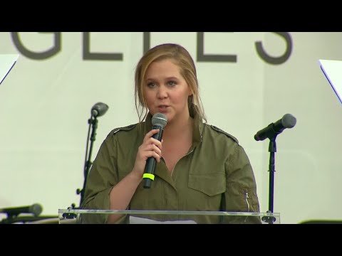 Amy Schumer Addresses March For Our Lives Crowd