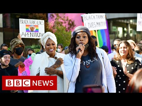 Netflix staff protest against &#039;transphobic&#039; Dave Chappelle show - BBC News