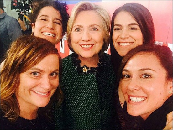 Hillary-Clinton-hollywood-selfie