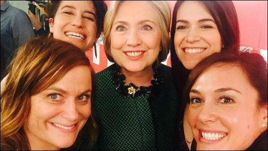 hillary-selfie-broad-city