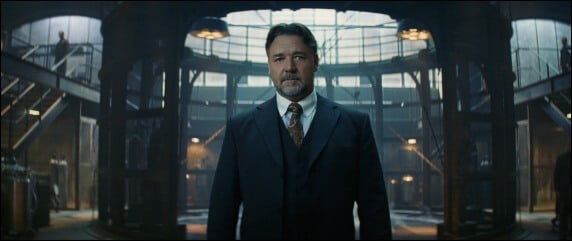 russell crowe as dr jekyll in The Mummy