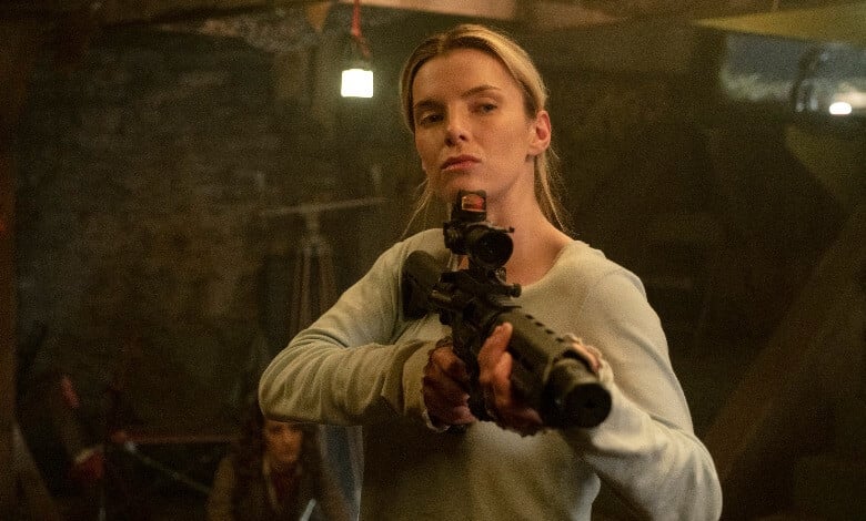 The Hunt movie review Betty Gilpin gun