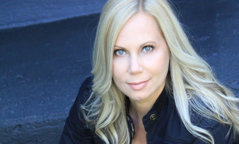 ava aston interview pour the light in
