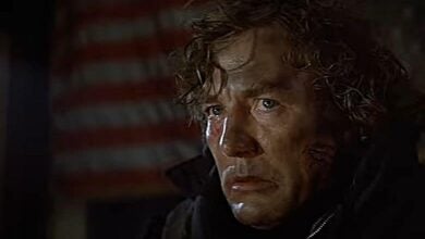 Wolfen review Albert Finney