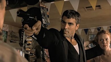 from dusk till dawn review George Clooney gun