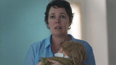lost daughter review Olivia Colman