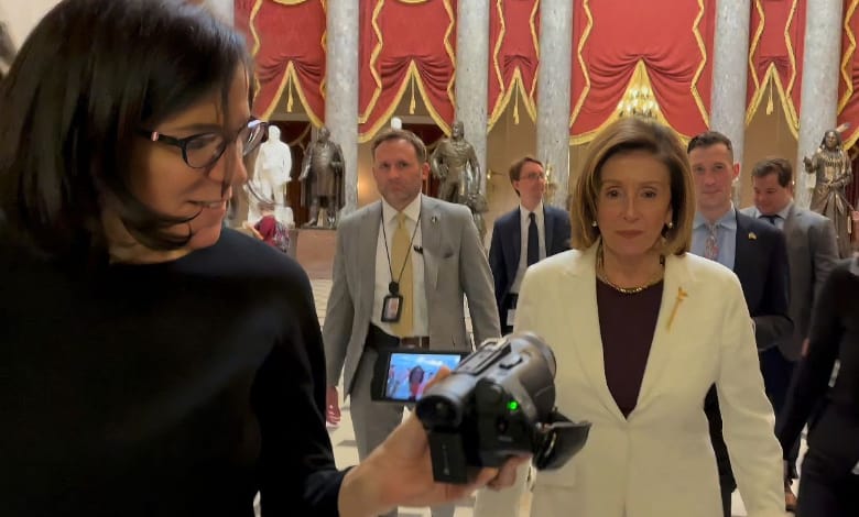 “Pelosi in the House” marque un nouveau creux pour la partialité des médias