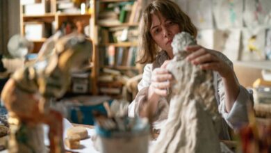 showing up review Michelle Williams sculptures