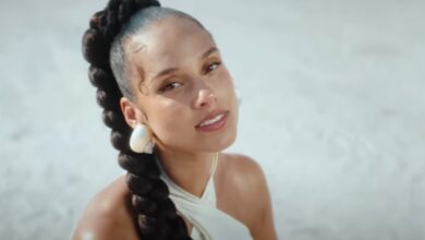 Alicia Keys paraglider instagram post