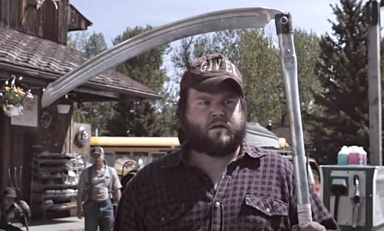 Tucker Dale evil Tyler Labine scythe