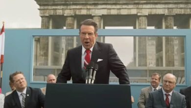 Reagan trailer Dennis Quaid tear down this wall