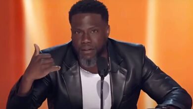 roast Tom Brady Kevin hart host