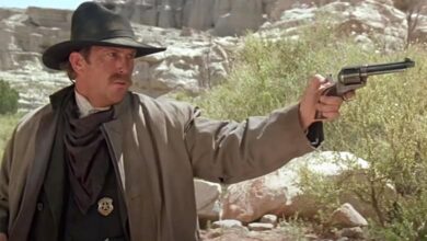 WYATT EARP Kevin Costner 1994