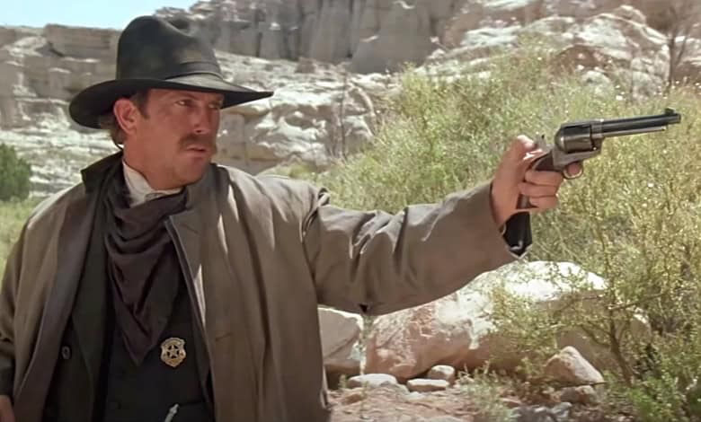 WYATT EARP Kevin Costner 1994