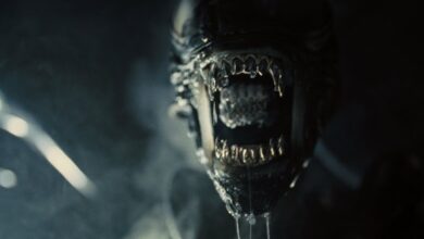 alien Romulus review creature bite