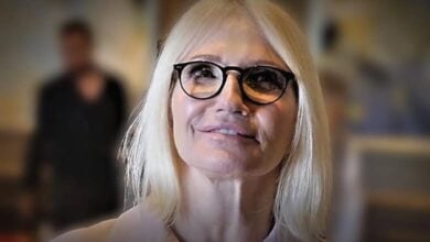 Ellen Barkin Twitter