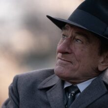 alto knights review robert De Niro hat-