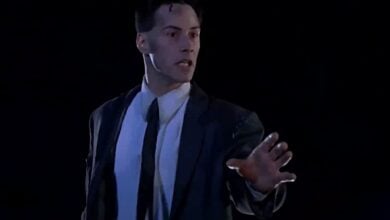 Johnny Mnemonic review 1995 Keanu Reeves-