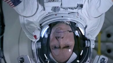 Space Cowboys Clint Eastwood upside down