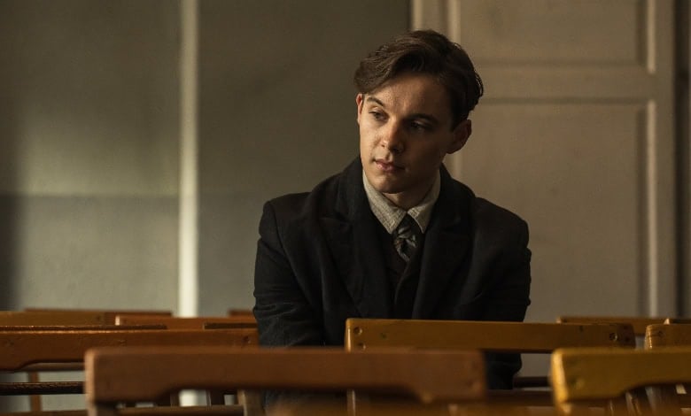 Truth and Treason review-
