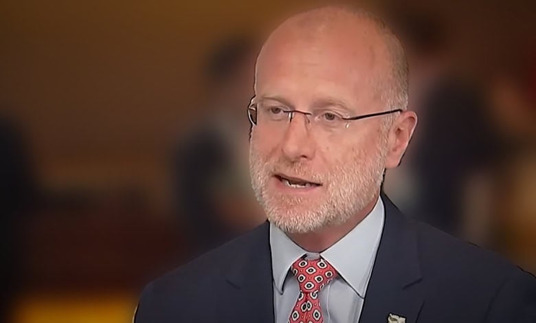 Brendan Carr Seth Meyers Trump Truth Social-