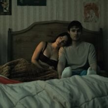 obsession-review Inde Navarrette -michael Johnston bed