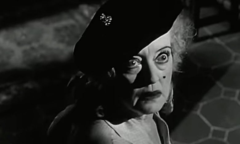Whatever happened to Baby Jane review 1962 Bette Davis-
